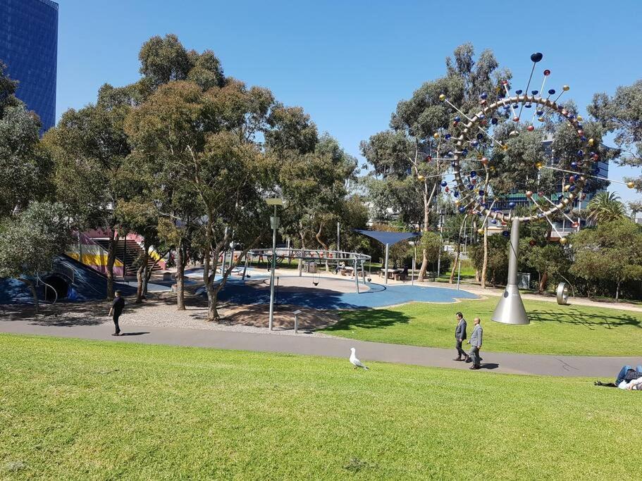 Melbourne Docklands Riverside Views エクステリア 写真