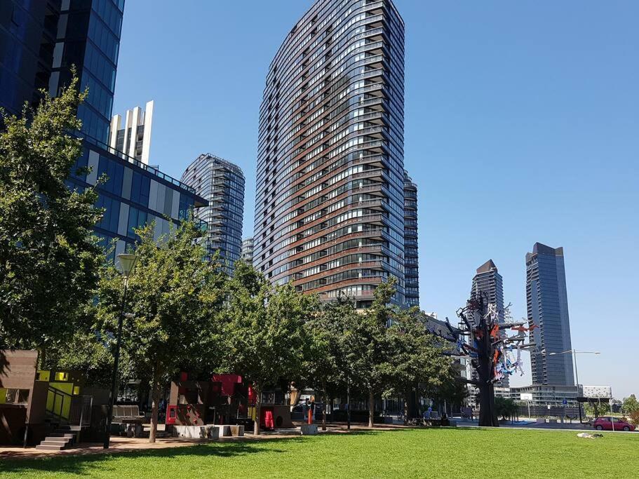 Melbourne Docklands Riverside Views エクステリア 写真