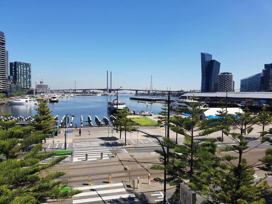 Melbourne Docklands Riverside Views エクステリア 写真